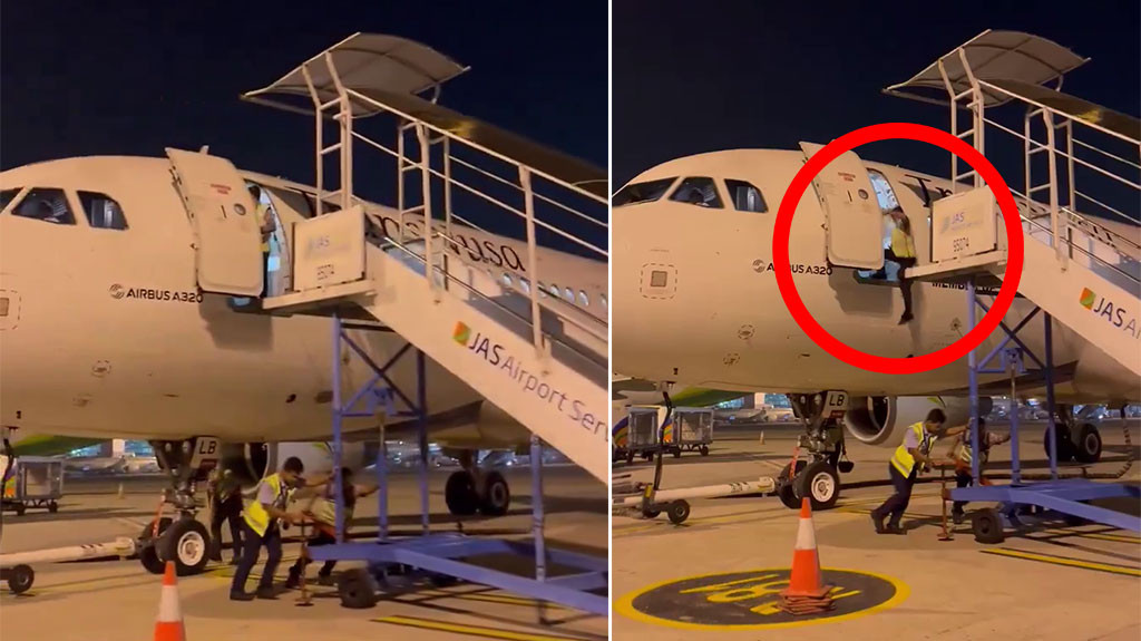 Video: Empleado de una aerolínea cae desde la puerta de un avión al no darse cuenta de que habían quitado la escalera