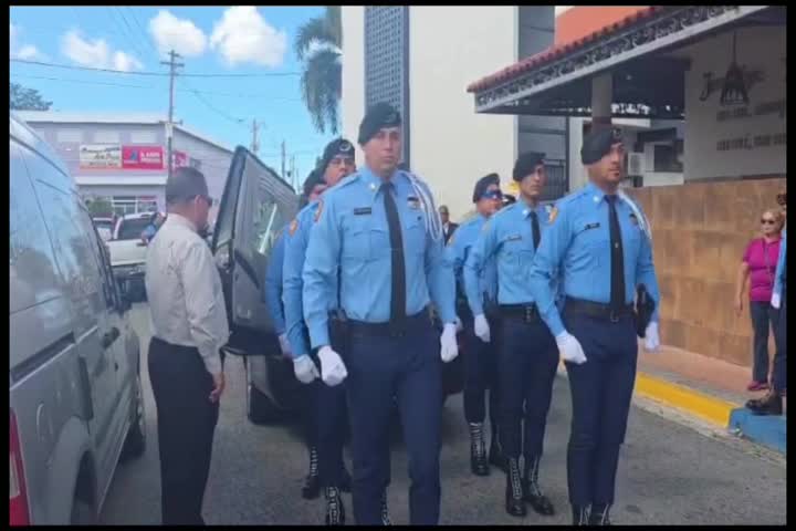 Video: Comienza velatorio de agente caído en el cumplimiento del deber en Ponce
