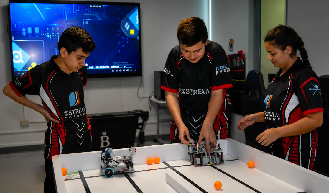 Video:Jóvenes boricuas afinan sus robots para brillar en competencia internacional