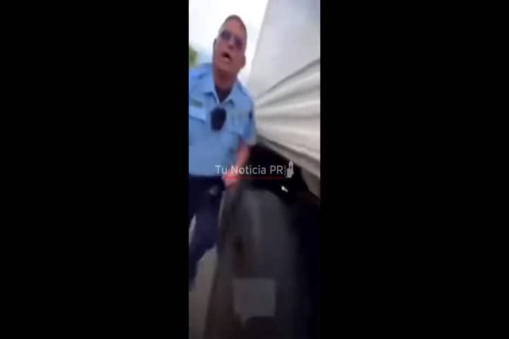 Video: El Podcast: Mientras todos decían que el policía estaba mal, Nosotros te dijimos lo que pasaría