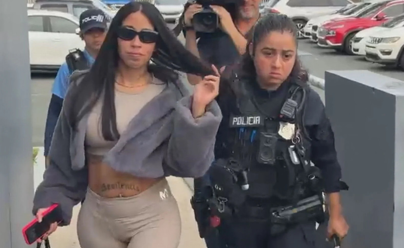 Video: Esta es la mujer que dejo a sus 4 hijos solos para irse disque a trabajar y llego borracha en Bayamón