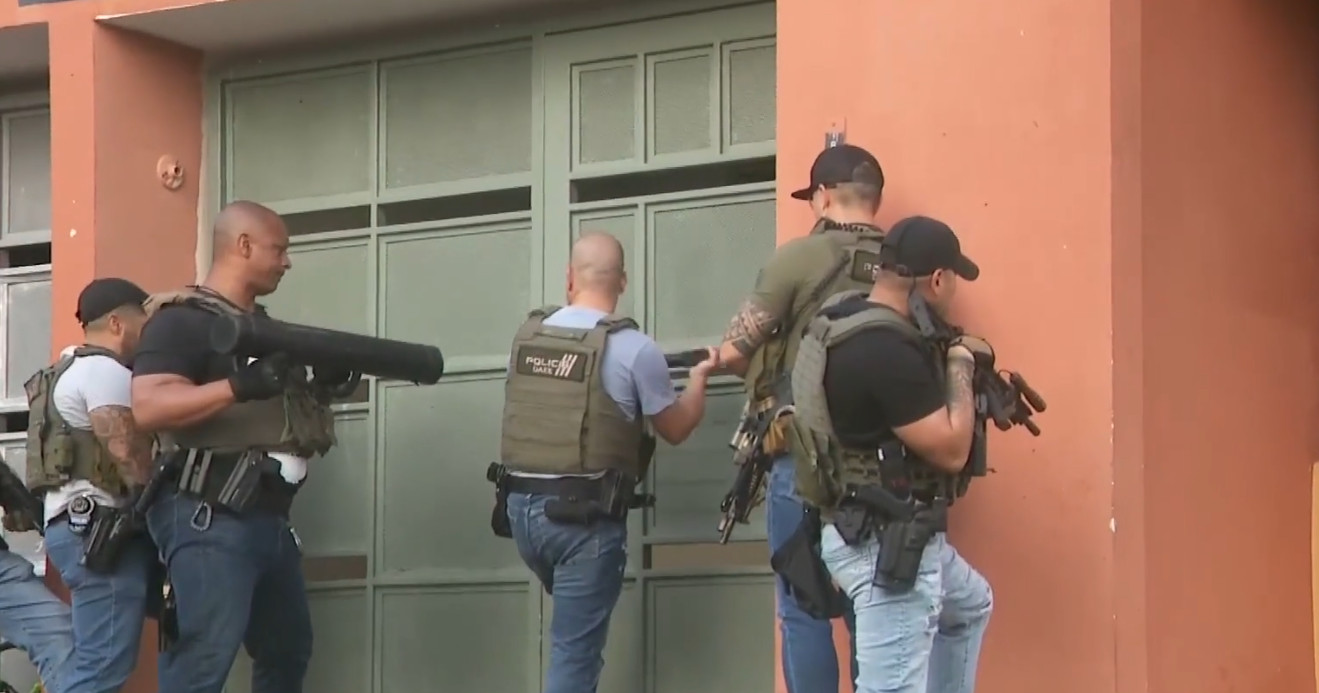 Video:Operativo destapa presunta operación ilegal en escuela abandonada