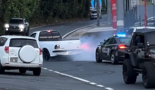 Video: Chillaera de gomas con la F150 en Barranquitas y la patrulla detrás
