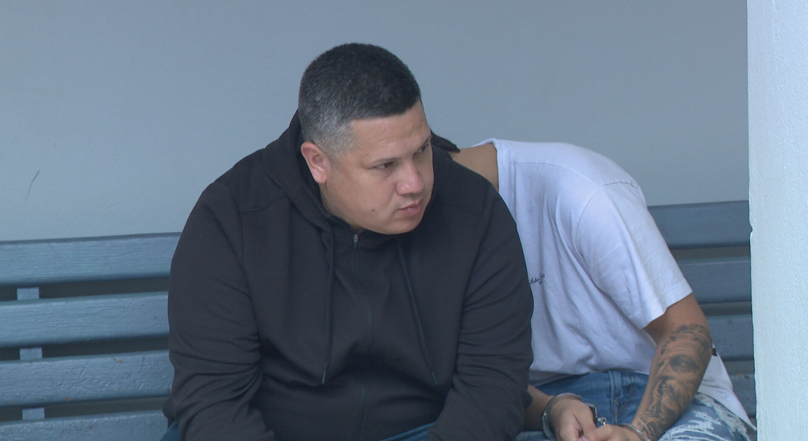 Video: Arrestan a padre e hijo en operativo contra el narcotráfico en San Juan