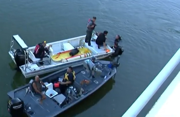 Video:Muere conductor que cayó al río La Plata desde puente en Naranjito