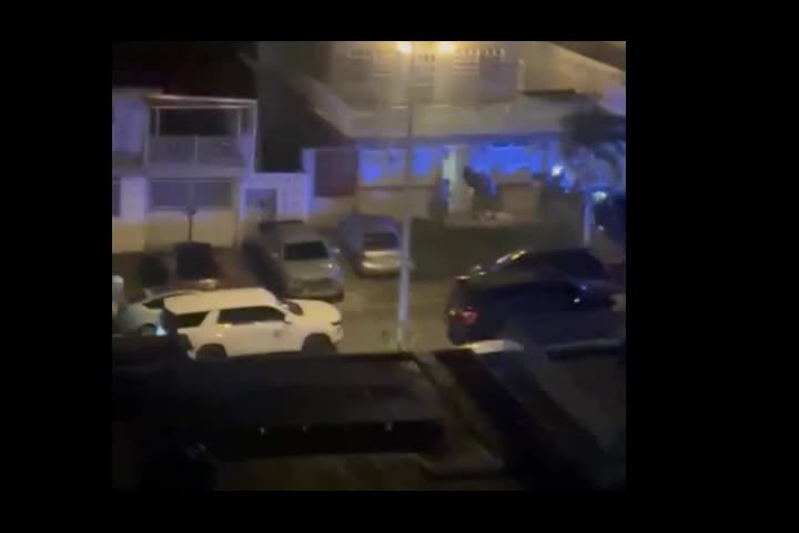 Video: Llegan los Federales a ?Tumbar? puertas temprano en Trujillo Alto