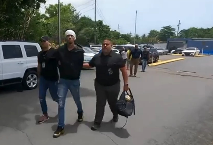 Video: Operativo Encubierto en San Juan Conduce al Arresto de Tres Presuntos Miembros de Las FARC