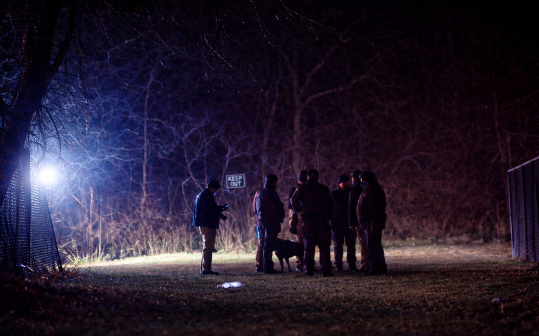Video: Hallan cadáveres de dos niñas en maletas en el barrio South Collinwood de Cleveland
