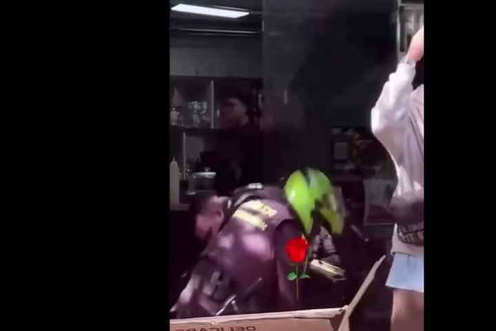 Publican un video de uno de los arrestos del reguetonero Almighty en Colombia