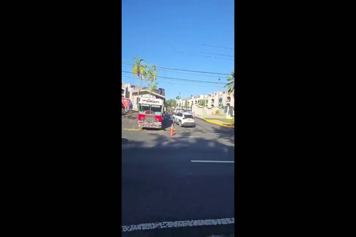 Video: Accidente entre camiones en Trujillo Alto deja camino de basura volcado