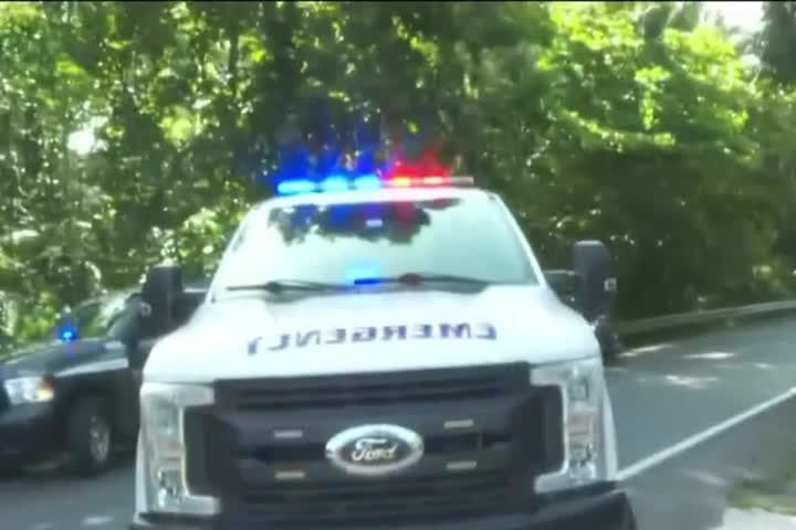 Video del momento en que llegan primeras unidades de emergencia donde cayó la avioneta en Loiza