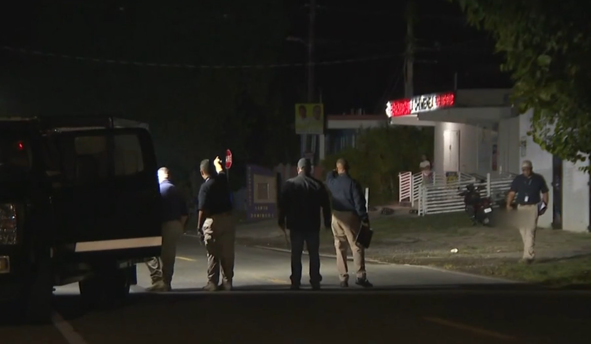 Video: Investigan balacera que dejó un hombre muerto y dos jóvenes heridas en Peñuelas