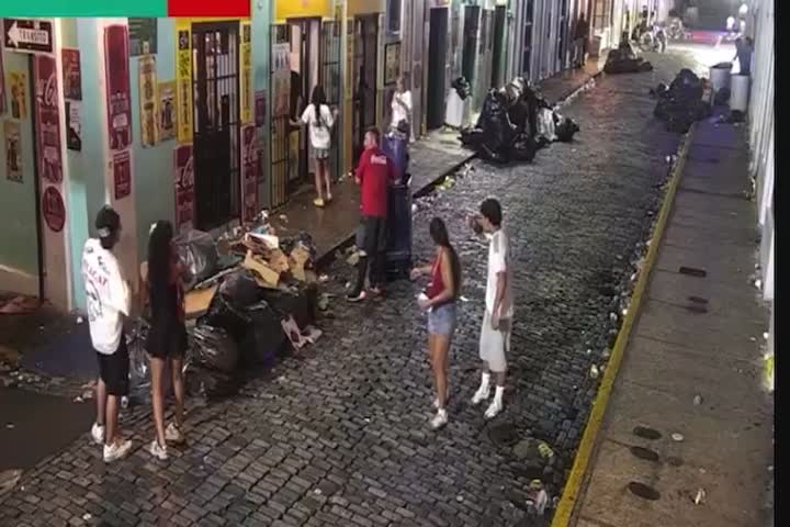 Video: Policía municipal multa a comerciante que sacó la basura algarete en Las Sanse 2026