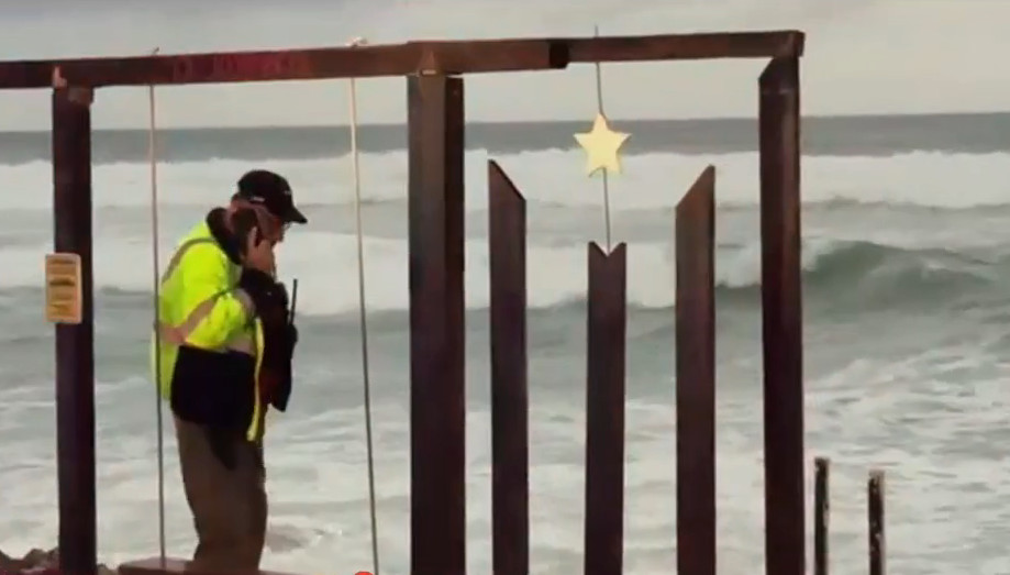 Video: Reanudan búsqueda de personas arrastradas por el mar en Arecibo