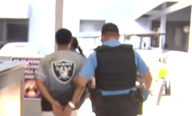 Video: Pelea entre padrastro e hijastro termina con ambos heridos en Vega Alta