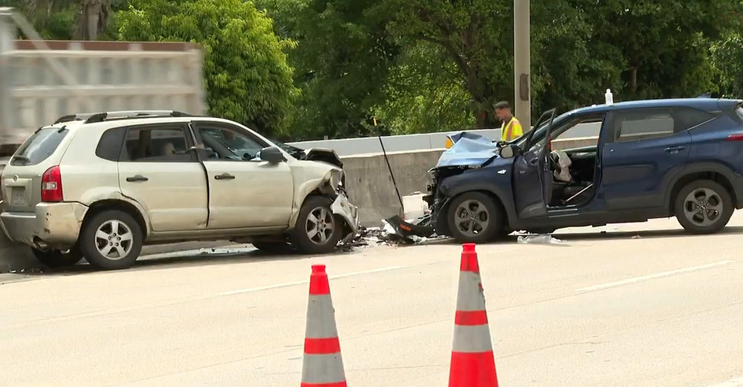 Video: Iba en contra del tránsito: accidente en la PR-20 involucra a dos octogenarios