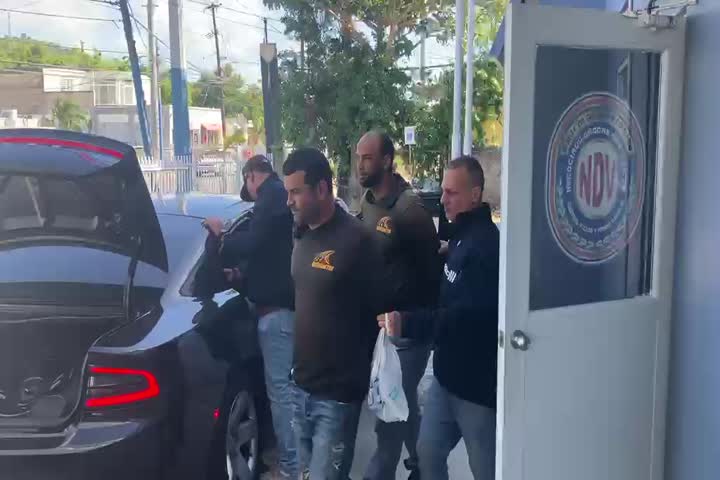 Video: Iban a realizable un trabajo para el municipio de Yauco y terminaron todos atestados por drogas
