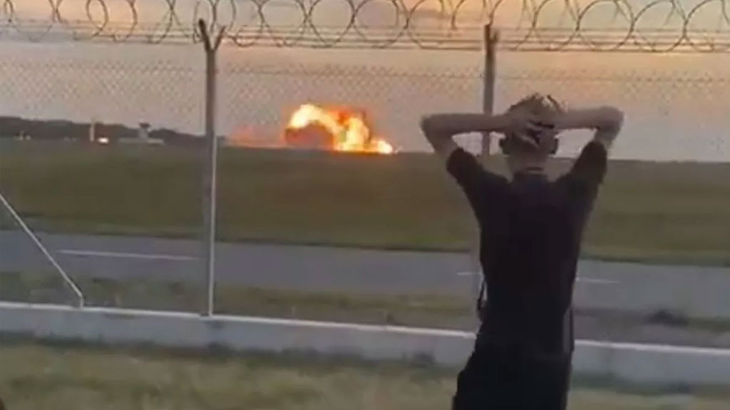 Video: Se estrella F-16 del Tiger Demo Team durante espectáculo aéreo en Polonia