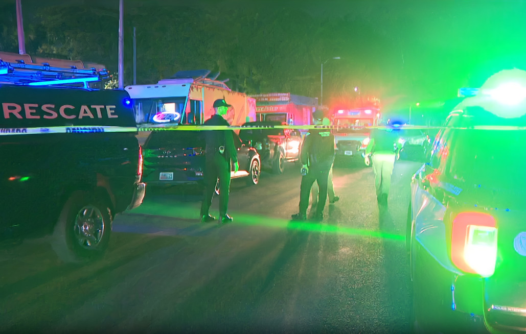 Video:Dos hombres heridos tras balacera frente a universidad en San Juan
