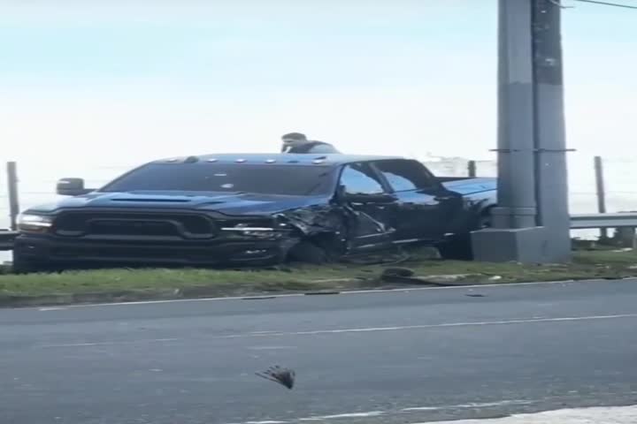 Video del momento en que policías llegan a escena donde acribillaron a tiros conductor en San Lorenzo