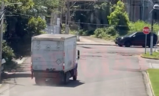 Video: Camionero pierde el control tras fallar los frenos