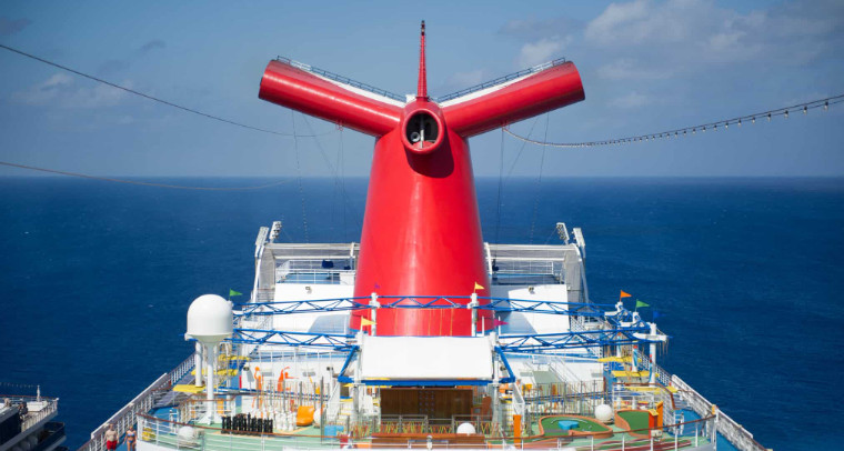 Video: Se forma "Royal Rumble" en crucero de Carnival