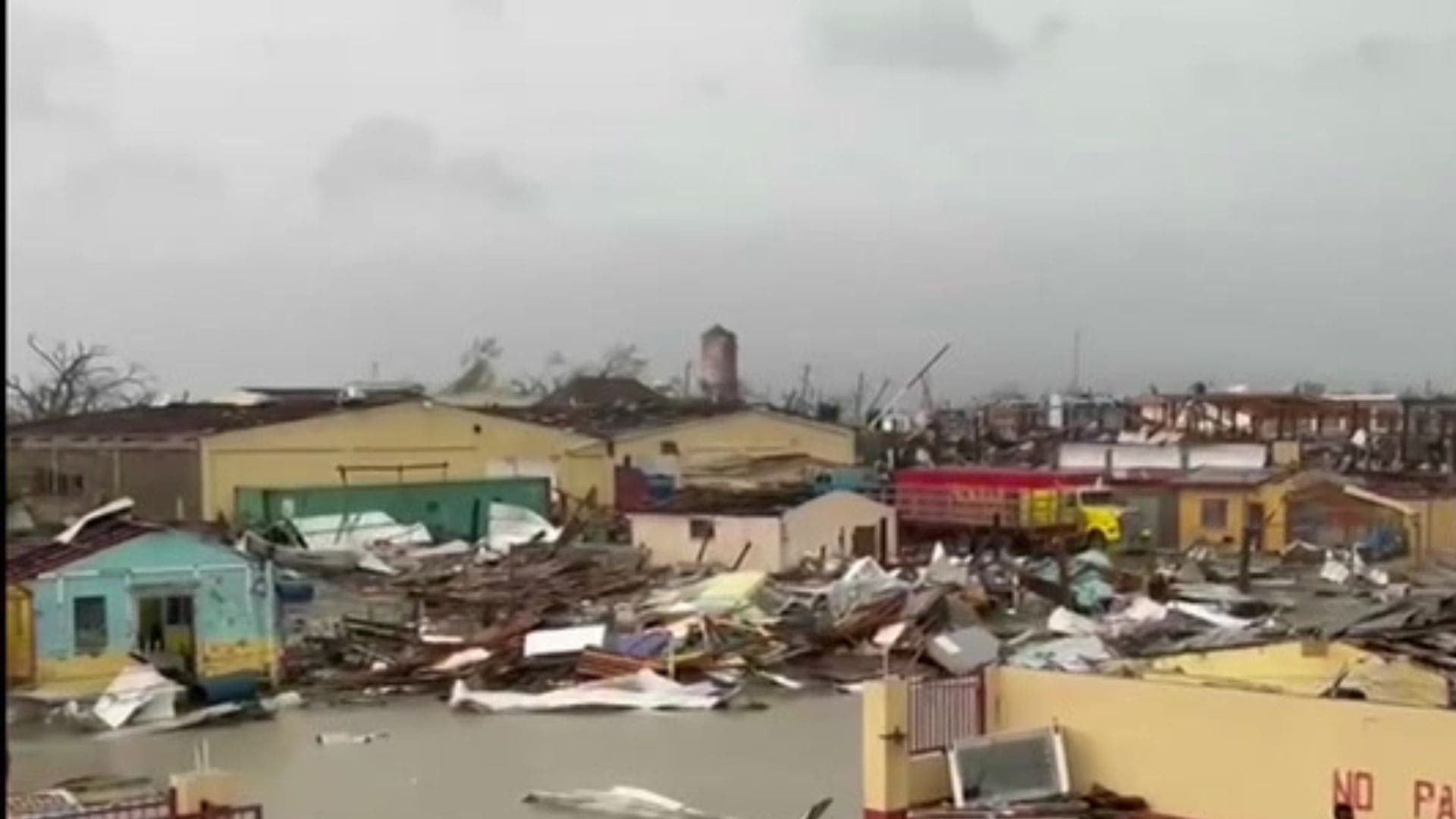 Video:Huracán Melissa deja al momento siete muertos y severos daños en el Caribe