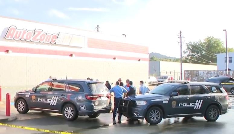 Video: Hombre muere apuñalado en estacionamiento de negocio en Humacao