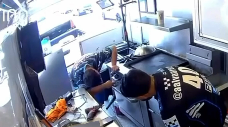 Video: Pasan el susto de la vida en Food truck de Santa Isabel