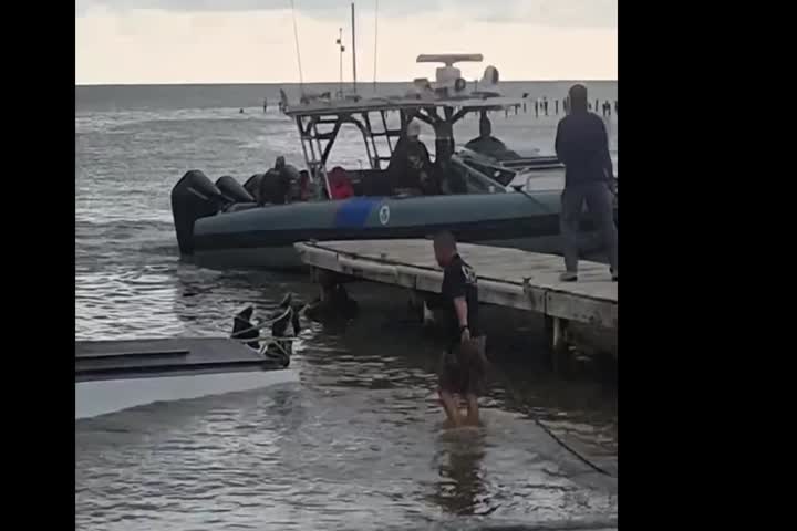Captan a federales con Dos arrestados y una lancha volcada en Mayaguez
