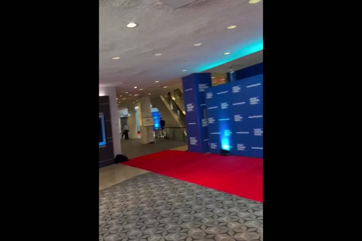 Video del dramático momento en que fuerzas de ley buscaban a tirador en la Casa Blanca