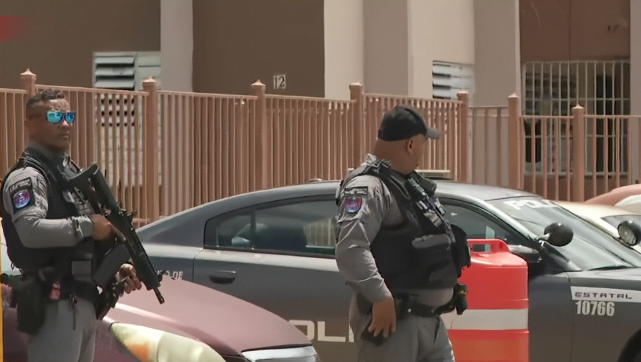 Video: Reportan otra balacera en residencial de Gurabo donde asesinaron a dos personas anoche