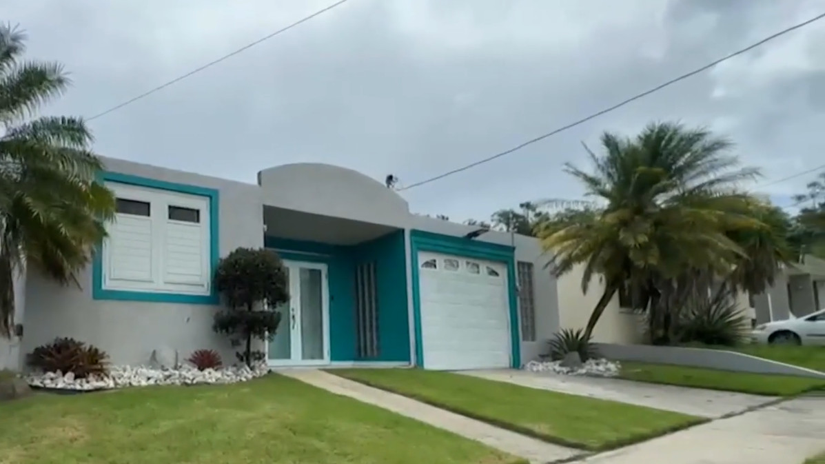 Video:Mujer resulta apuñalada durante presunto intento de robo dentro de su casa en Las Piedras