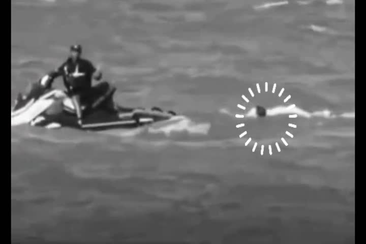 Video: Vídeo del momento en que municipales rescatan a Turista arrastrada hoy por las corrientes en playa de Condado