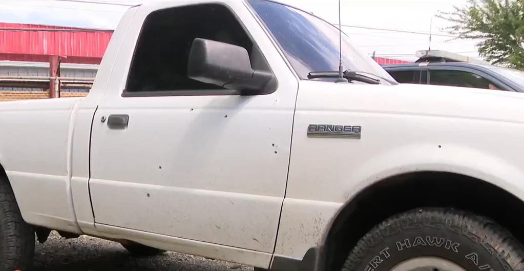 Video:Investigan balacera a manos de un encapuchado que dejó a una pareja herida en Salinas