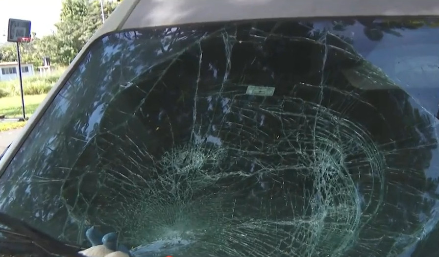 Video: Evalúan radicar cargos contra mujer que habría herido con cuchillo a su expareja y a otra fémina