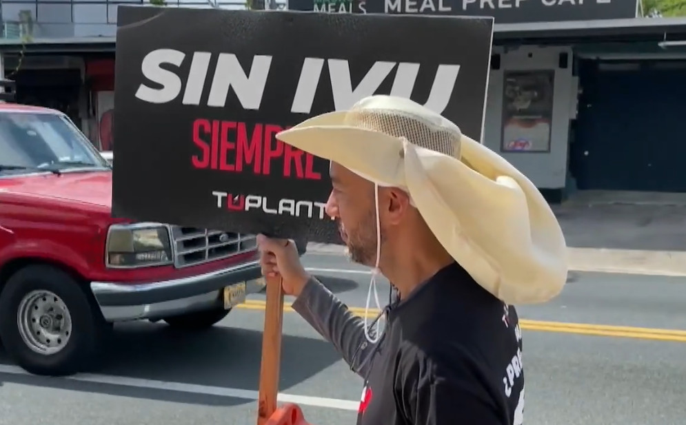 Video:Arrancan las ventas sin IVU en artículos para la temporada de huracanes