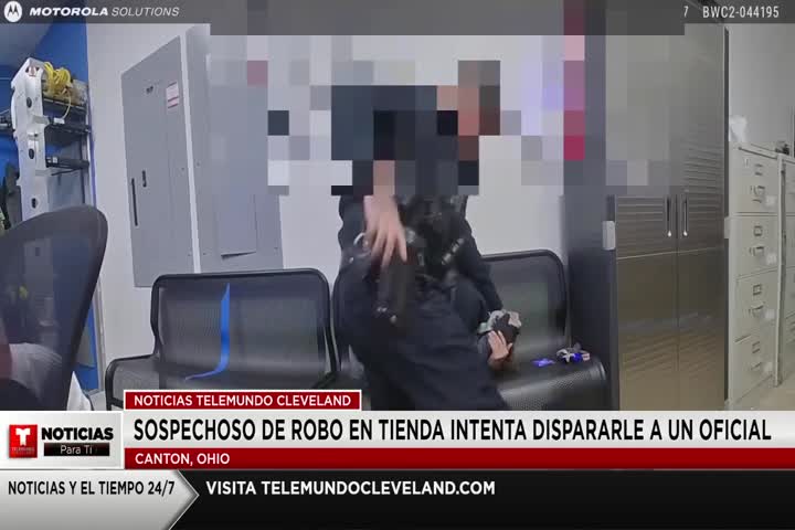 Video: Este policía se salvó de la muerte por no revisar a un sospechoso que robaba en un Walmart