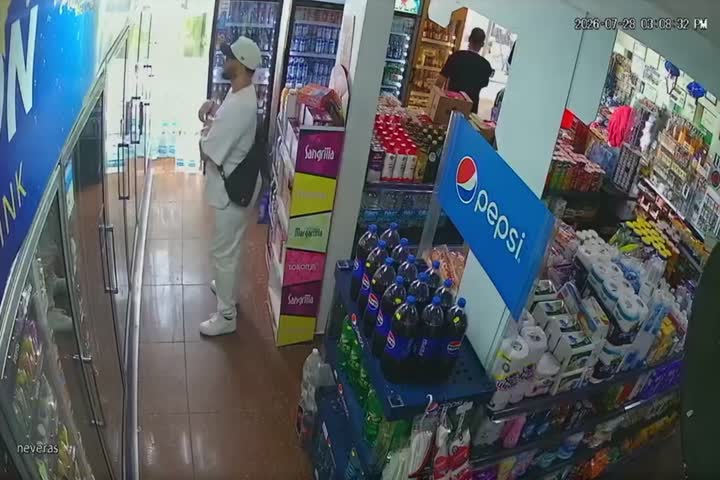 Video: El "Pana" con mucho "Flow de ropita y asicalaoo" peor lo tiene Fcihao robando en gasolineras de Cataño y Guaynabo