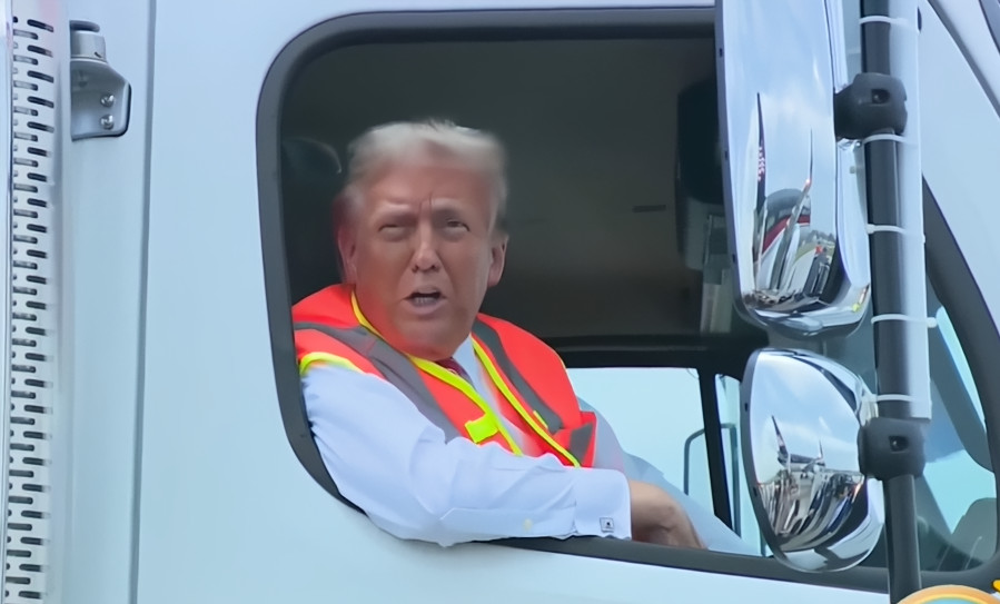 Video: Trump "PR me ama y yo amo a PR"