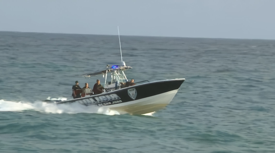 Video:Retoman búsqueda de turista arrastrada en playa de Condado en medio de celebración