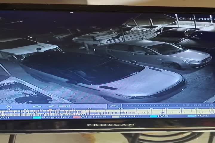 Video: Buscan a "Caco" que escaló taller de mecánica en Bayamón y se apropió de piezas valoradas en $29 mil