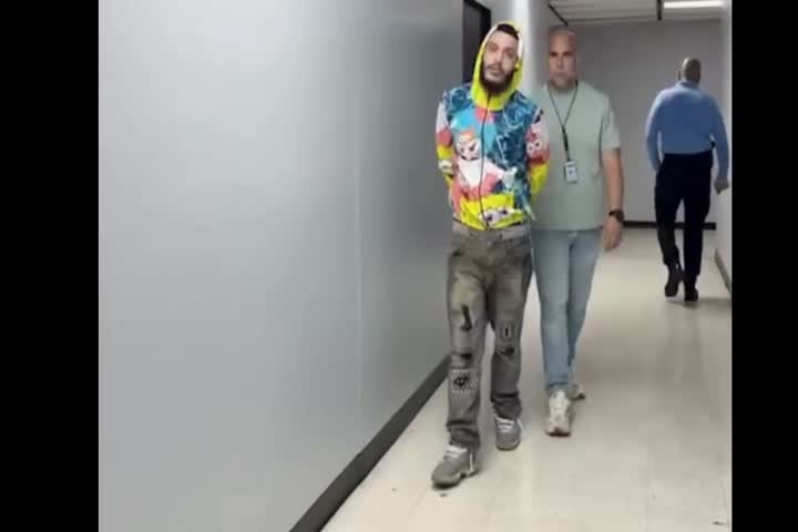 Video: Estos son los arrestados anoche el La Perla luego que dispararan a un policía estatal