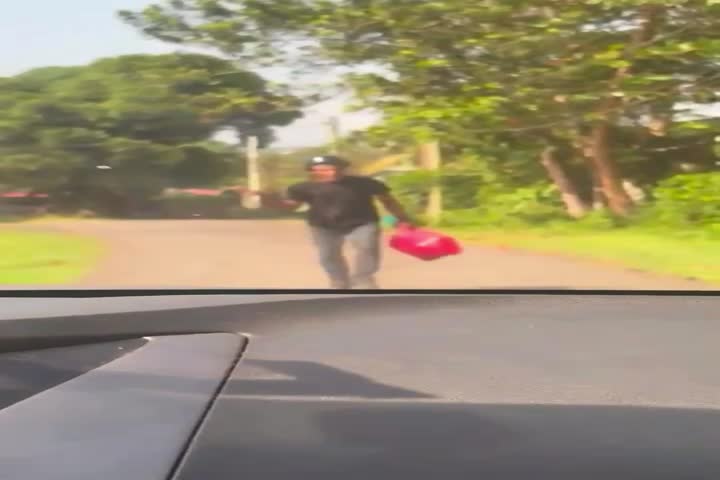 Video en PR: Hombre amenaza a una conductora con un palo