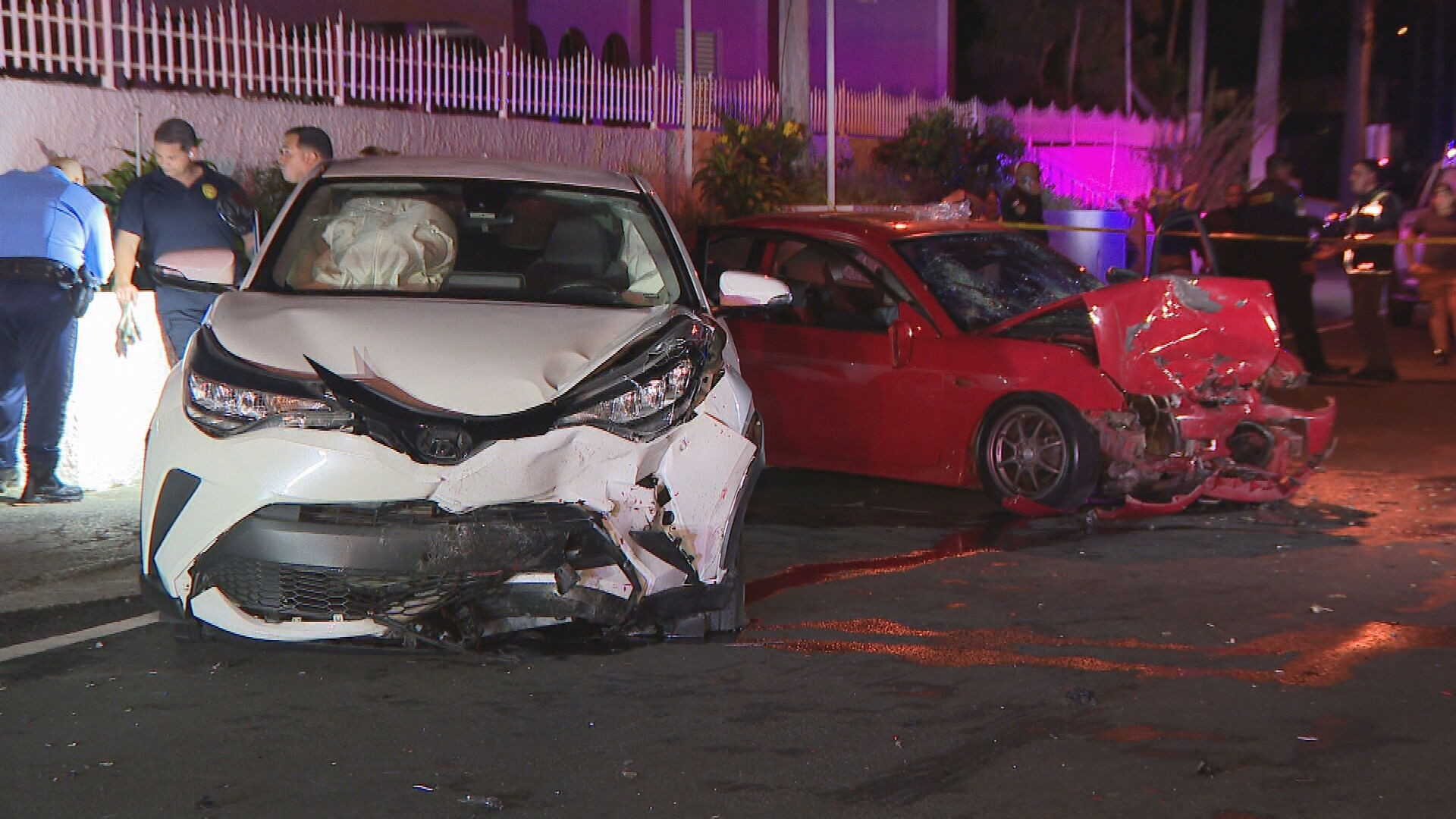 Video: Choque entre dos carros deja un hombre muerto y cuatro heridos