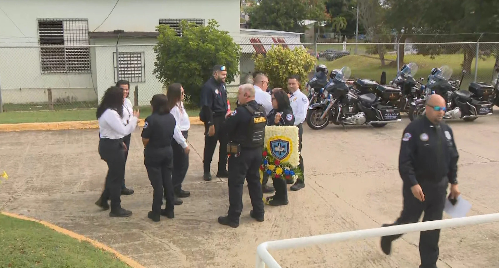 Video:Despiden por última vez a paramédico fallecido en accidente fatal