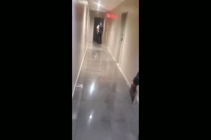 Video: Fuego en apartamento de Ciudadela en Santurce