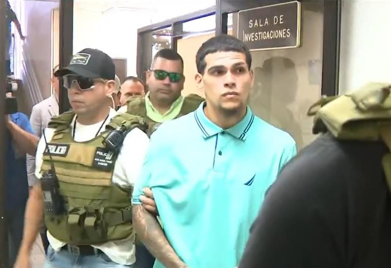 Video: Caen 5 cargos contra ?Joyita?, sospechoso de matar a comerciante en Adjuntas