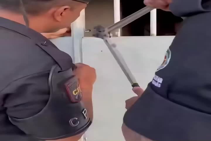 Video: Mujer desaparecida hace cinco días es encontrada encadenada y amordazada por su exmarido en Brasil