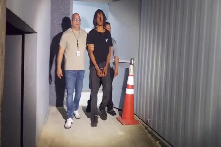 🚨 CAPTURAN A "TOKIO": División de Inteligencia ejecuta arresto en Santurce - VIDEO EXCLUSIVO